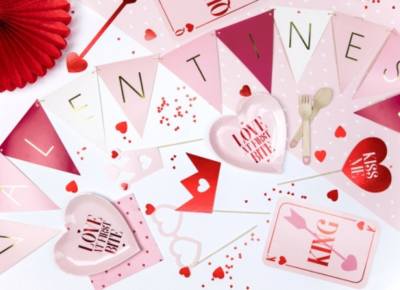 Романтични банери за Свети Валентин