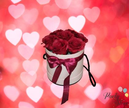 Розова кашпа с рози