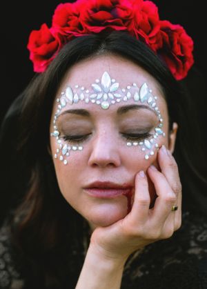 Кристали за декорация за лице, светещи в тъмното, 15x9 см
