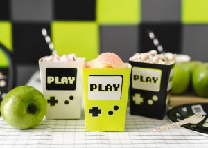 Кутии за пуканки Play, 7x7x12 см, микс (1 пкт. / 6 бр.)