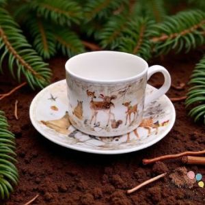  Коледна чаша с чинийка “Еленчета” в подаръчна кутия