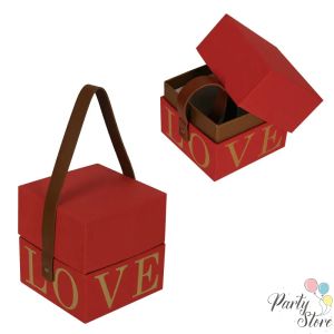 Подаръчна кутия "Love" с кожена дръжка.