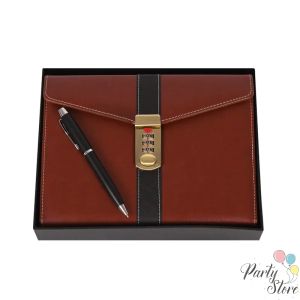 Луксозен подаръчен комплект „Най-любим учител“ – Кожен органайзер с шифър и метален химикал