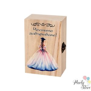 Дървена подаръчна кутия „Честито завършване“ за Абитуриентка – със сапунени рози и послание